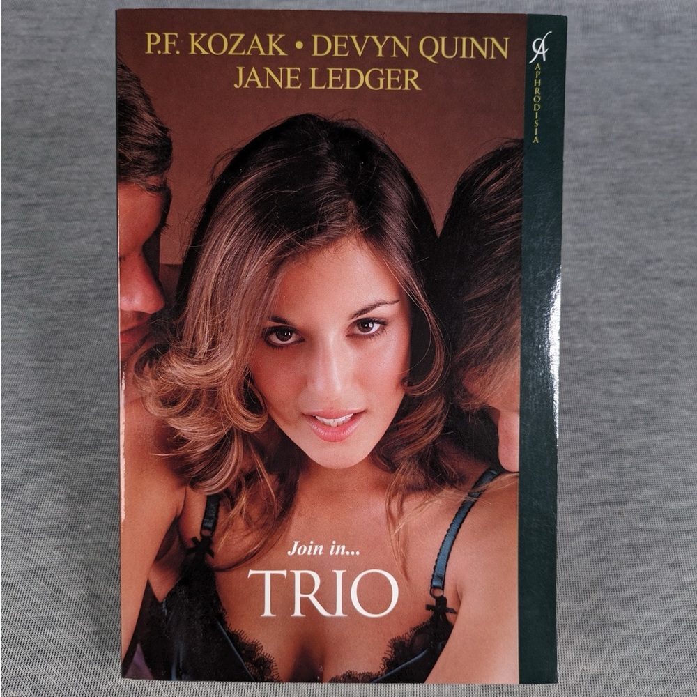 Multiple Authors: Trio (Paperback) - Picture 2 of 4